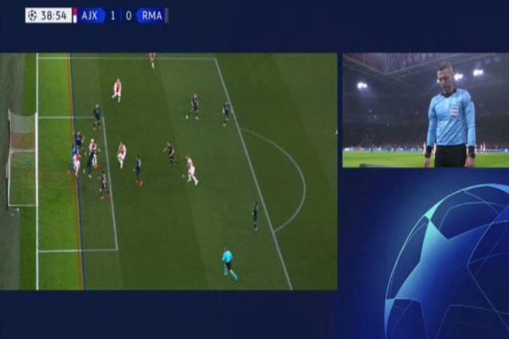 لقطة من مباراة ريال مدريد وآياكس لقطة من مباراة ريال مدريد وآياكس